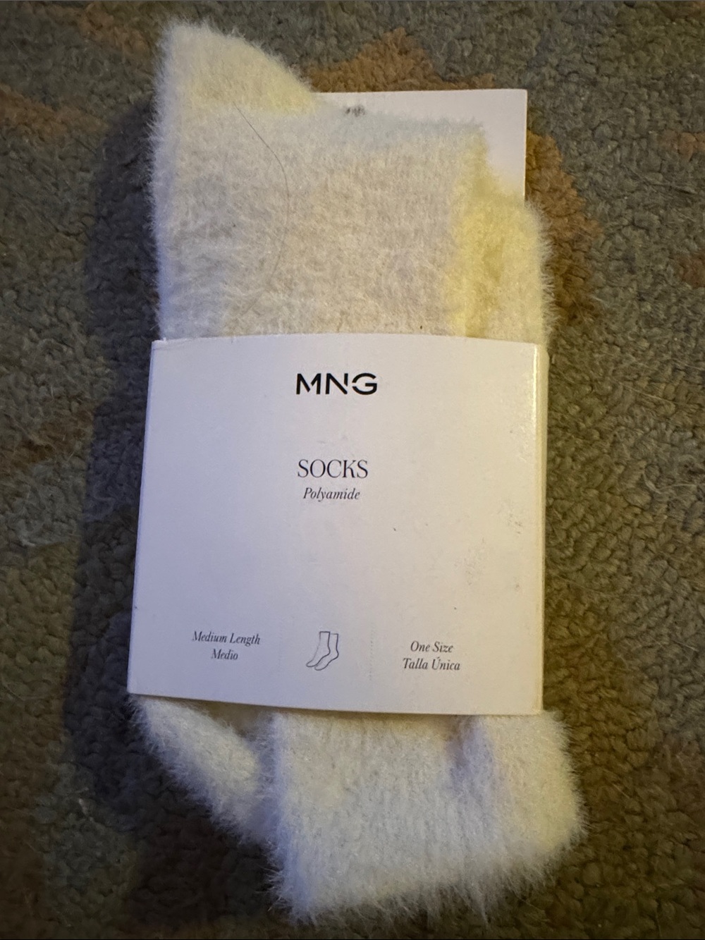 Mango Fuzzy Cream White Socks